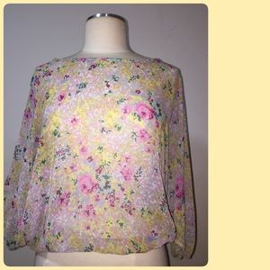 Floral Sheer Banded Bottom Blouse Size Medium